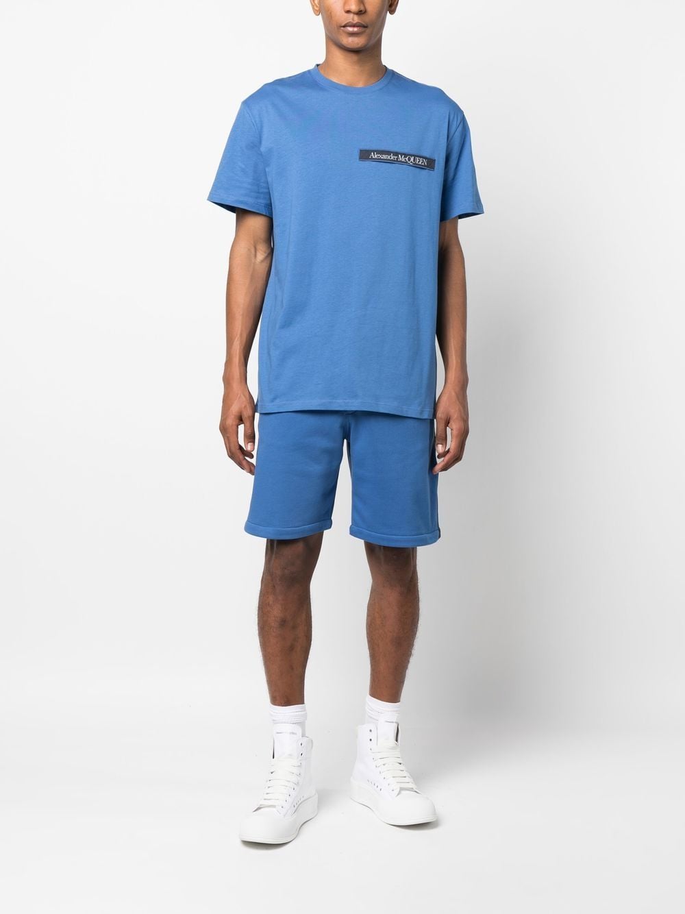 Pantallona të shkurtra prej xhersi me shirita logo Alexander McQueen