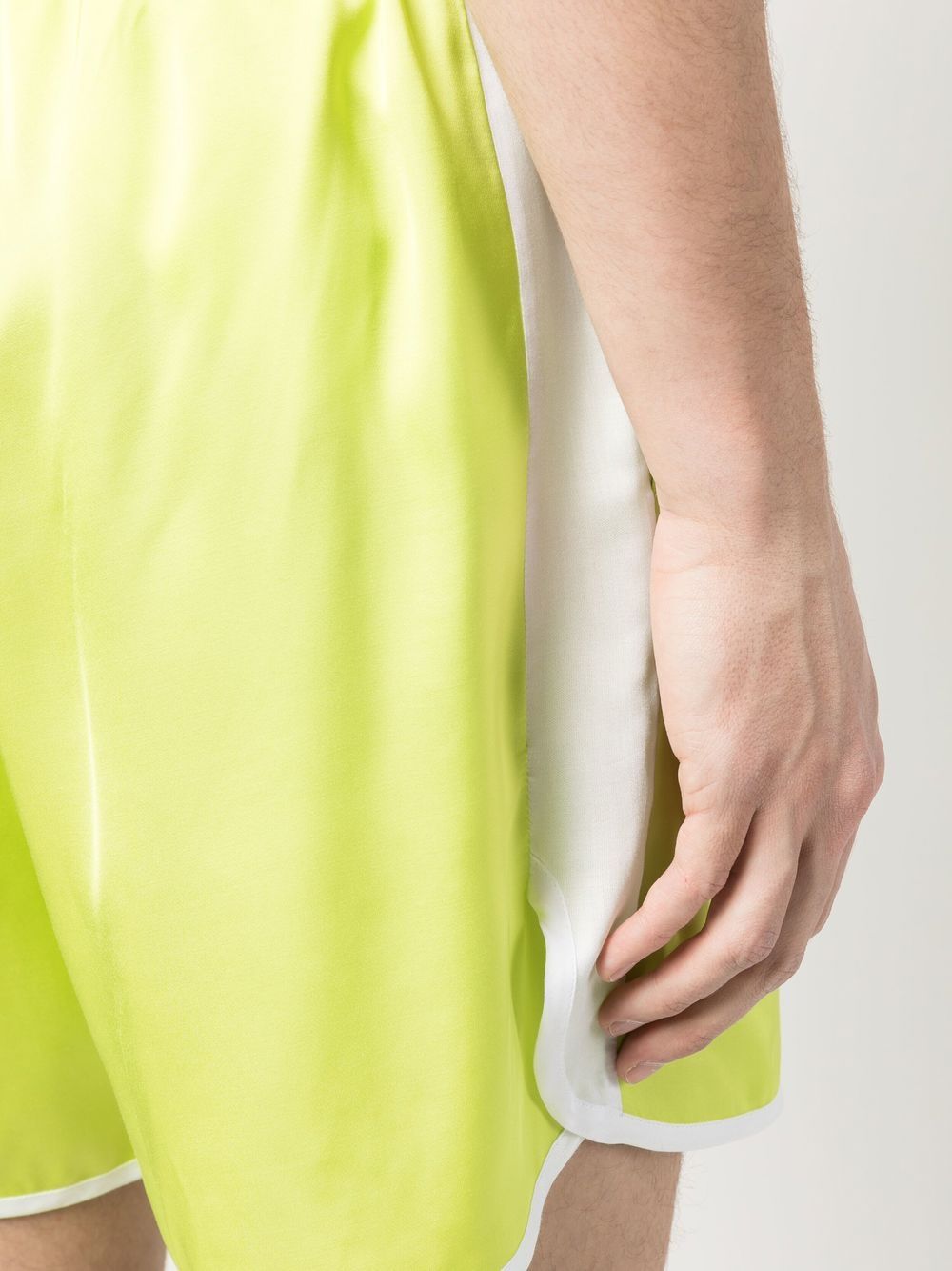 BLUE SKY INN Pantallona të shkurtra të Gjelbërta