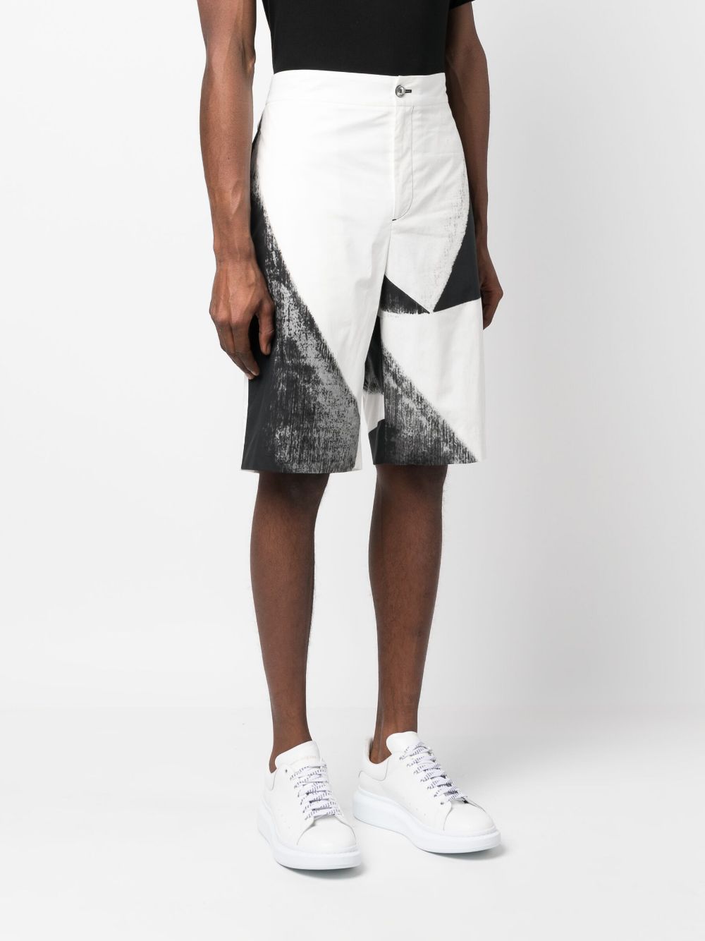 Pantallona të shkurtra bermuda prej pambuku me print abstrakt Alexander McQueen