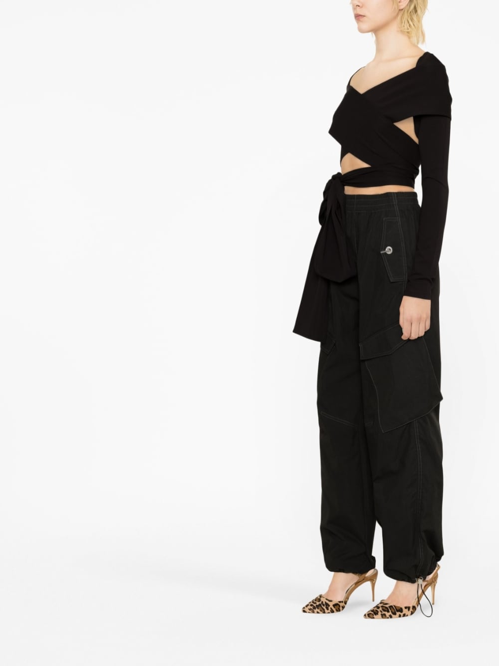 Bluza e mbështjellë Dolce & Gabbana me prerje të veçantë