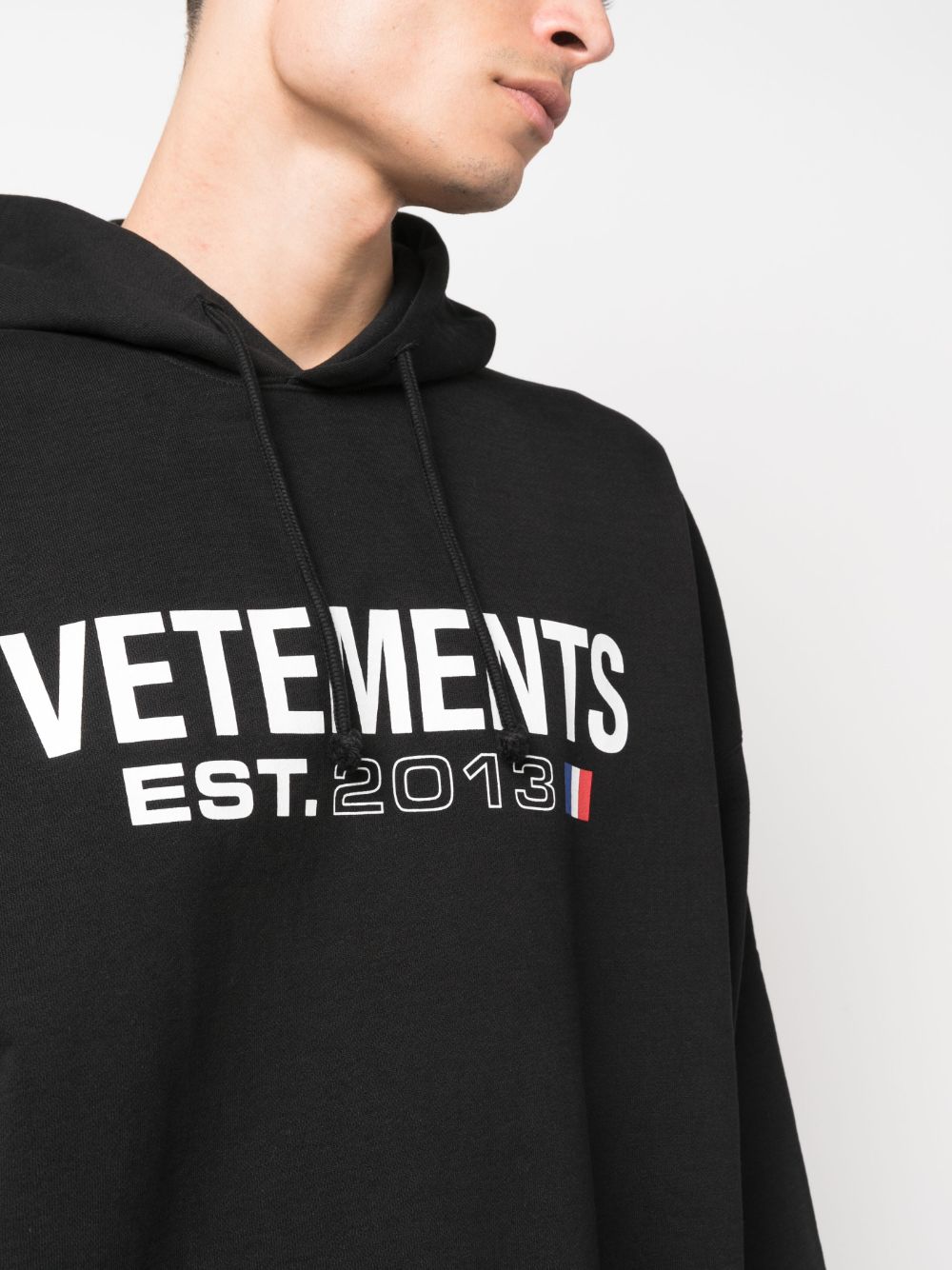 Triko Vetements e Zezë