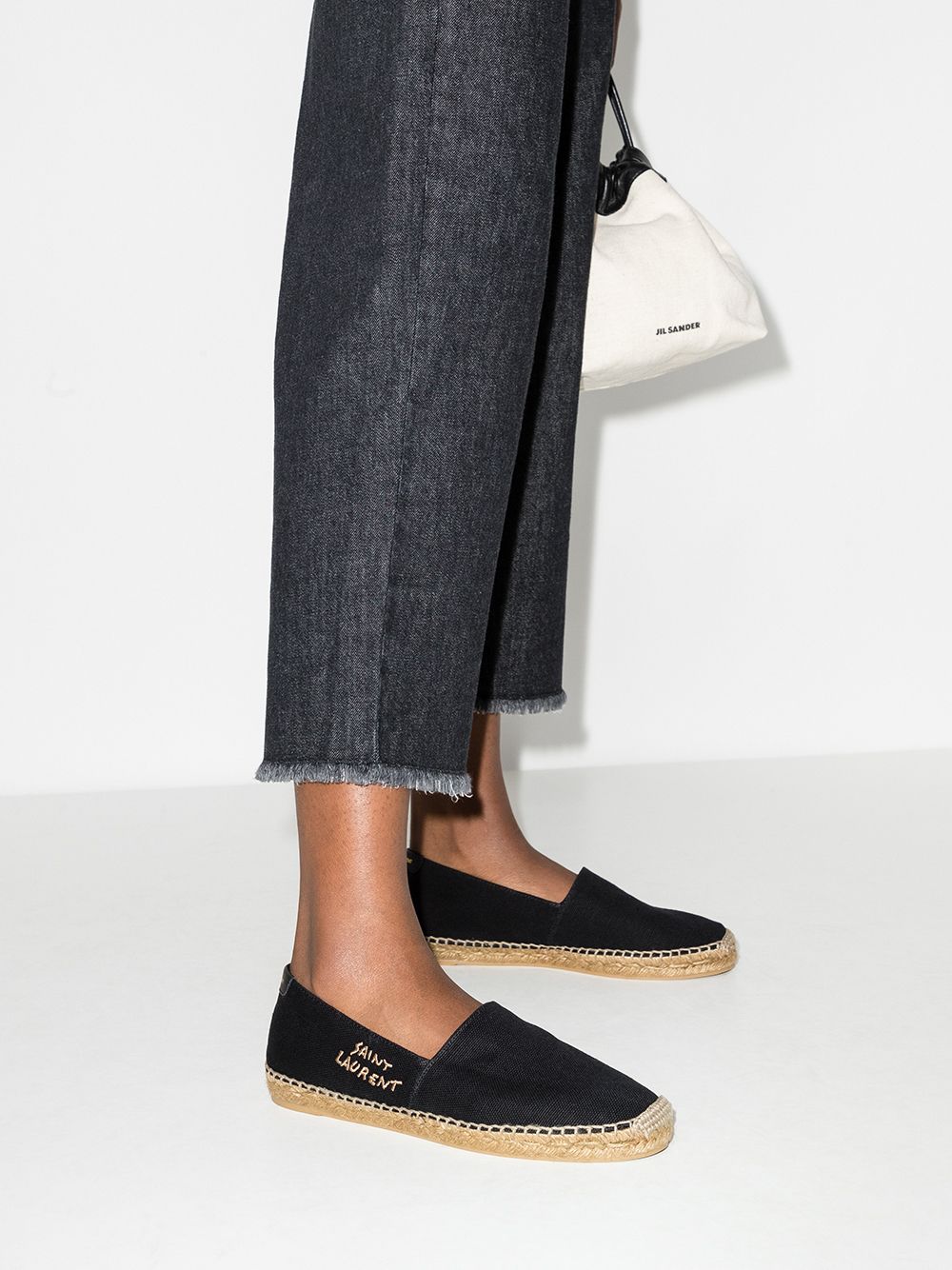 Espadrila me logon e Saint Laurent të qëndisur