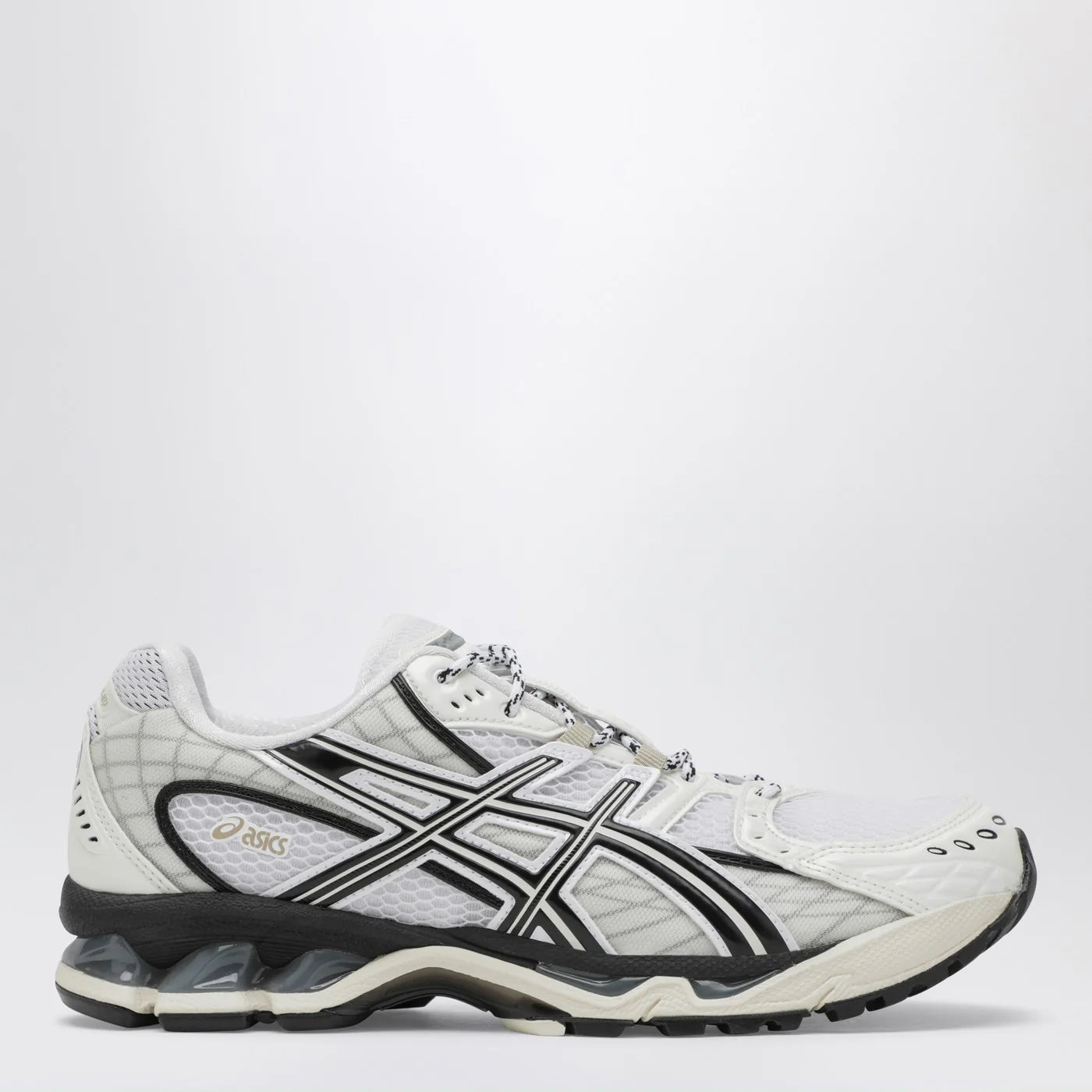 ASICS Gel-Nimbus 10.1 Sneakers in White/Ivory
