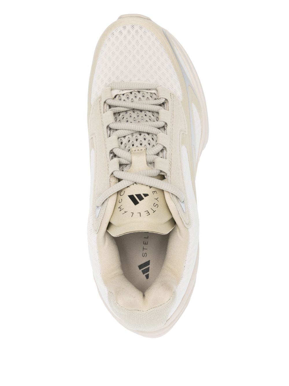 Atlete Adidas nga Stella McCartney në ngjyrë bezhë