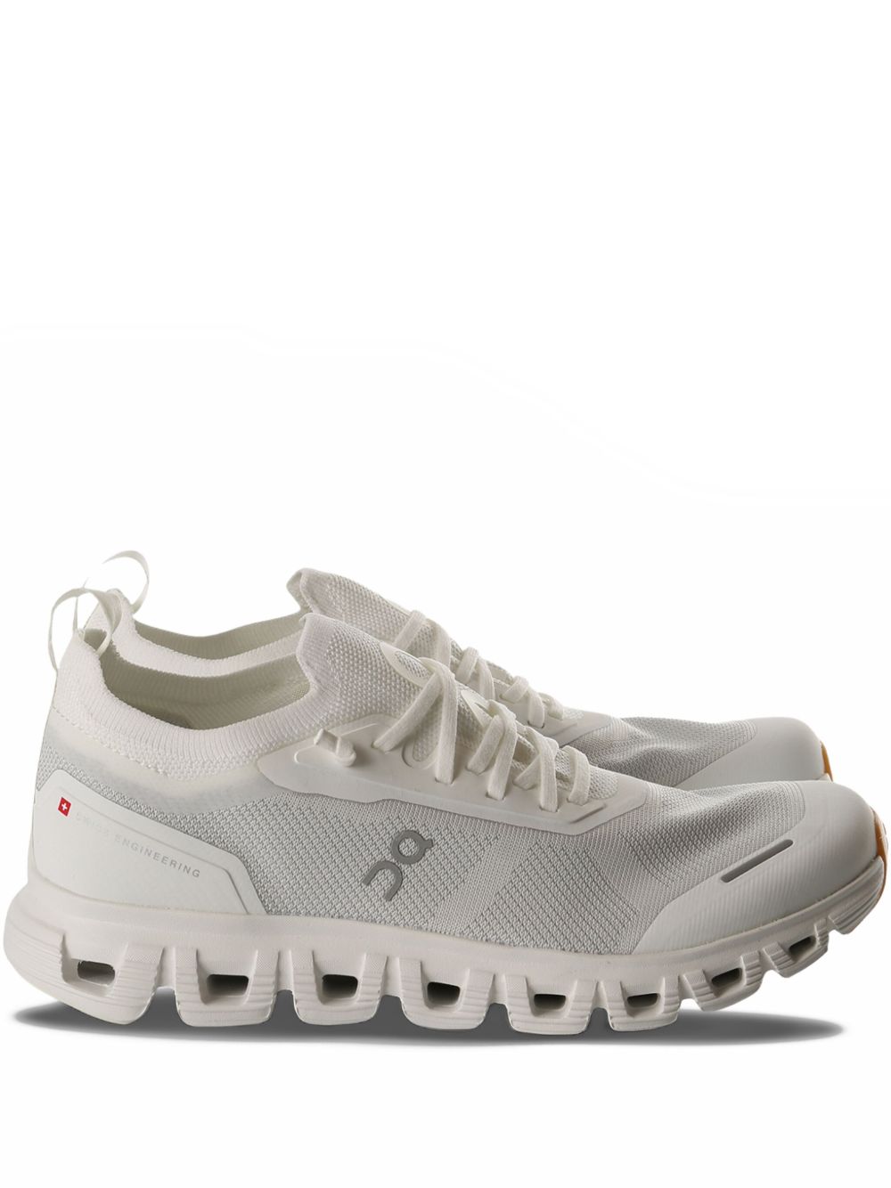 ON Cloud 6 Versa Sneakers