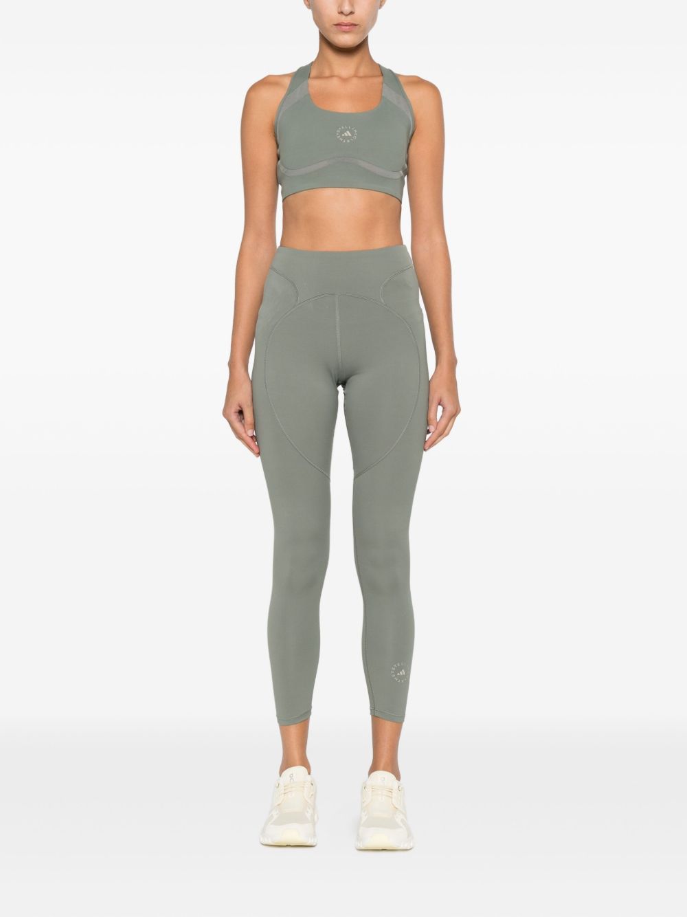 Pantallona Adidas nga Stella McCartney në ngjyrë të gjelbër