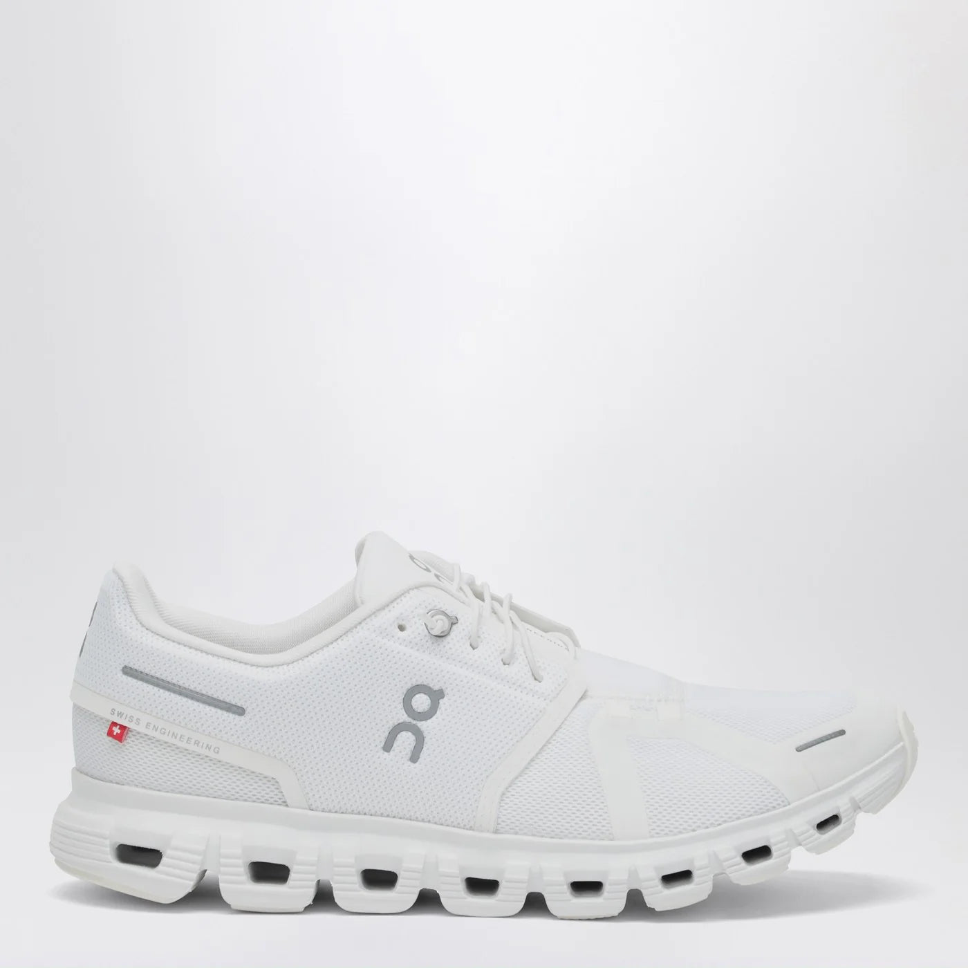 On Sneaker Cloud 6 white