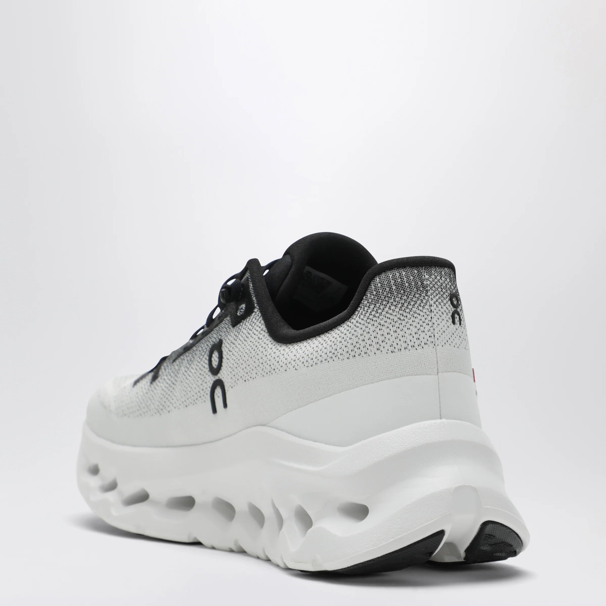 On Cloudtilt Black/Ivory sneakers