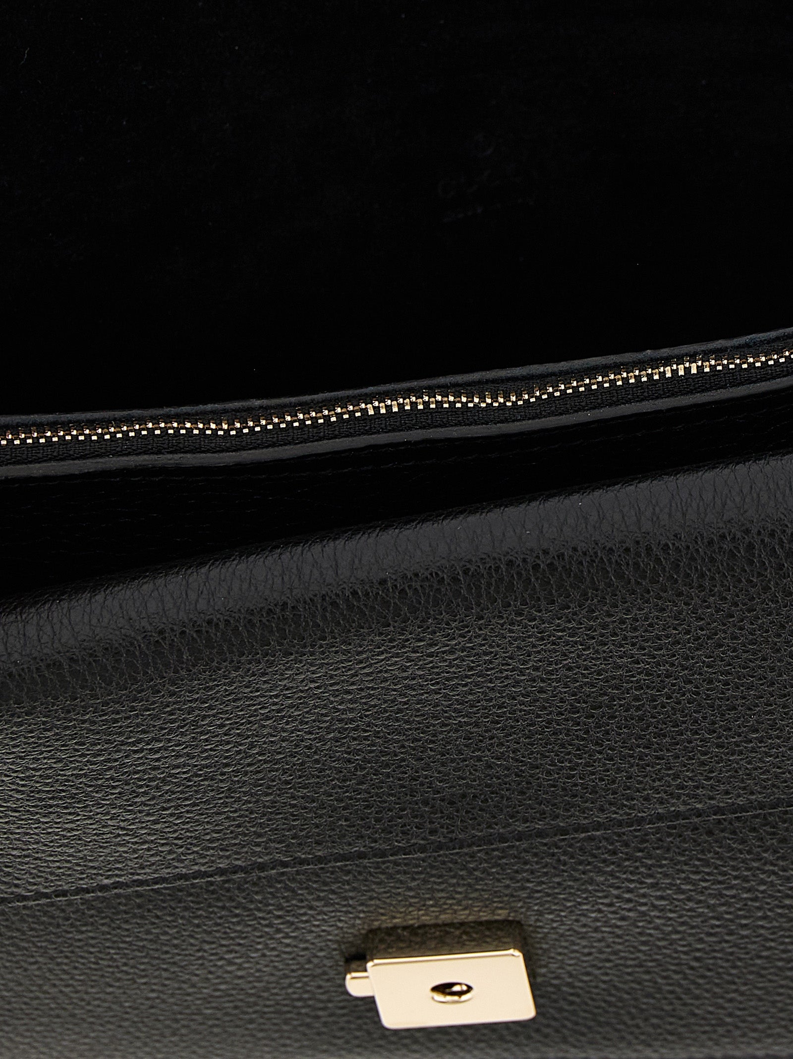 Gucci Dionysus Medium Shoulder Bag