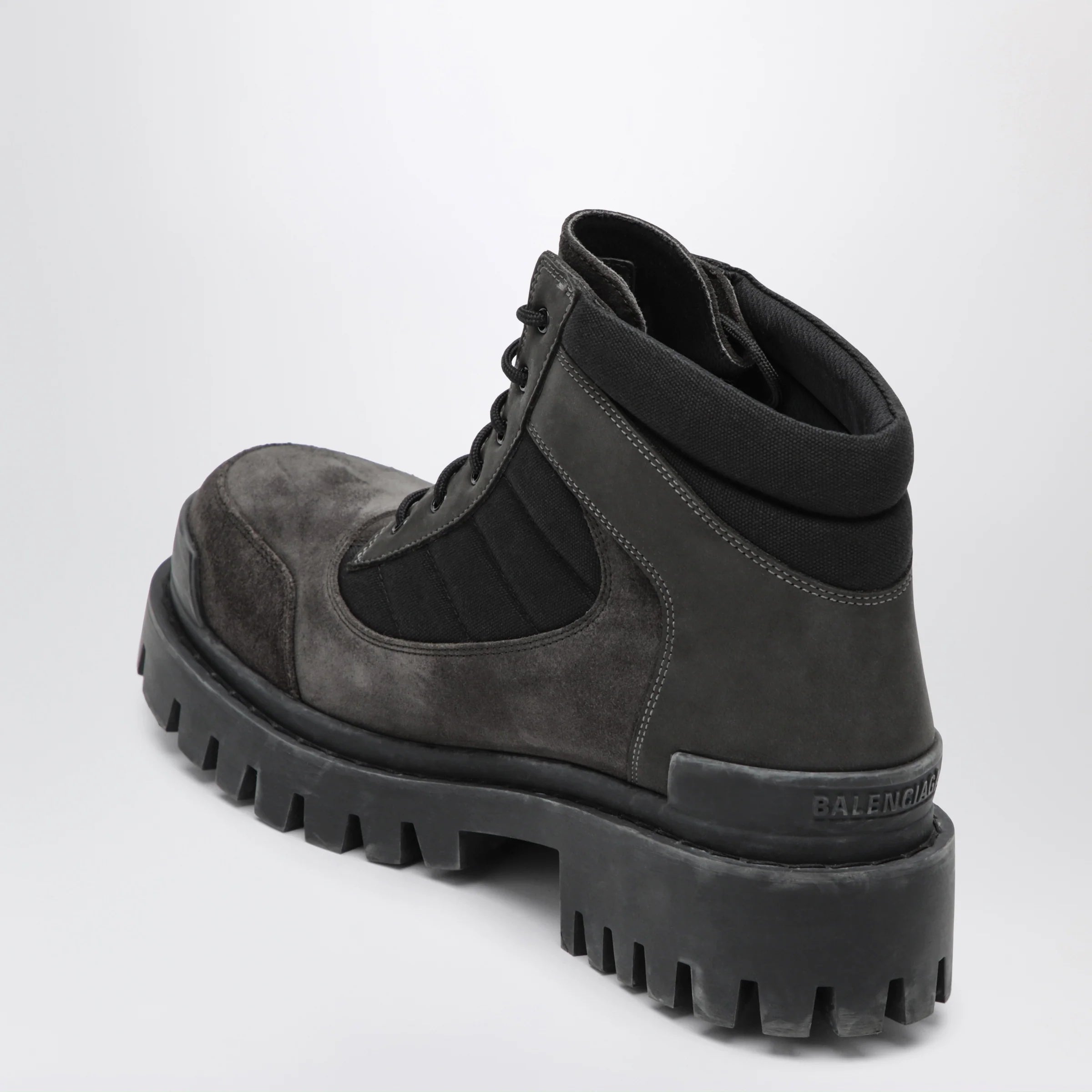 Balenciaga Combat Strike low lace-up suede boots brown/black