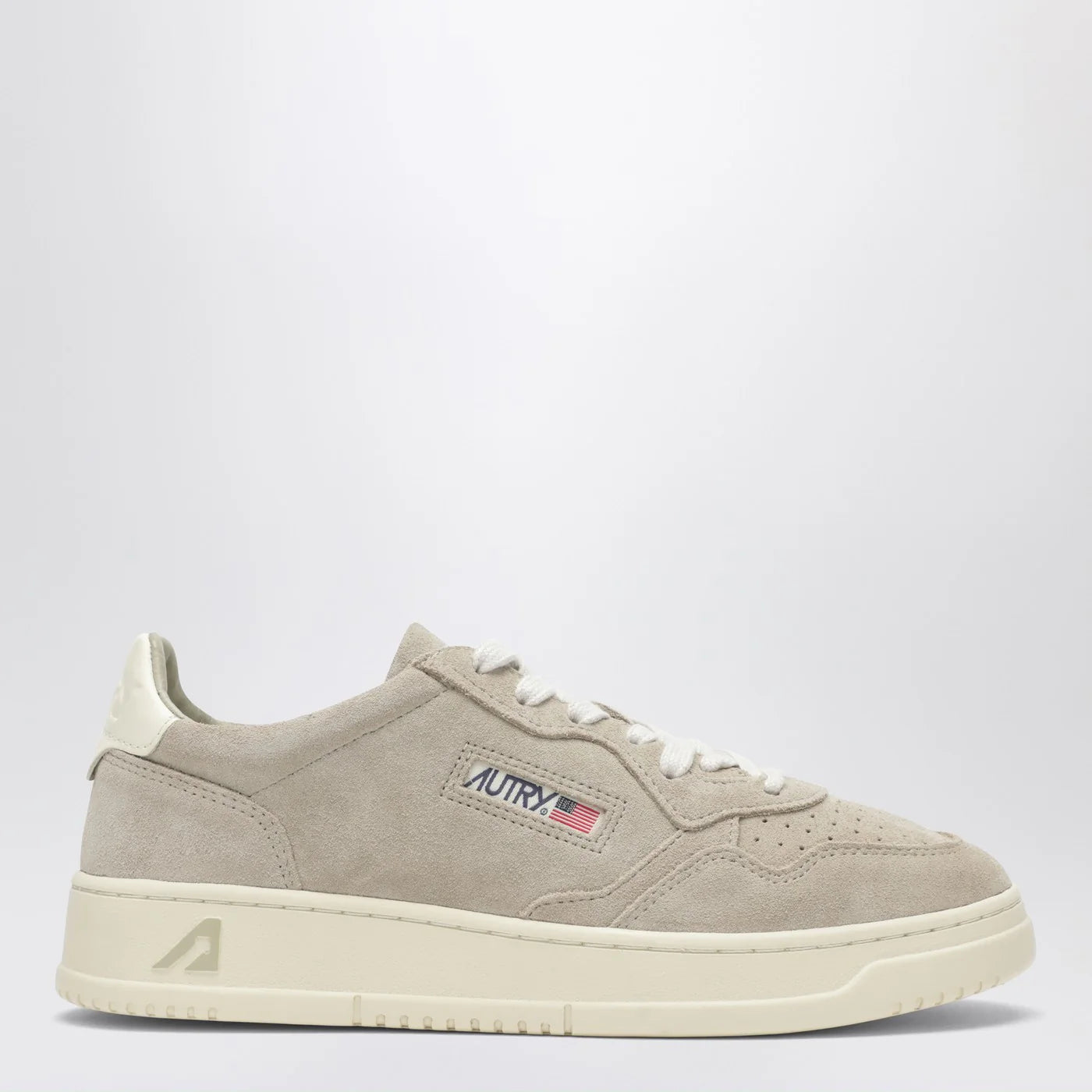 AUTRY Medalist Low sneaker in taupe suede