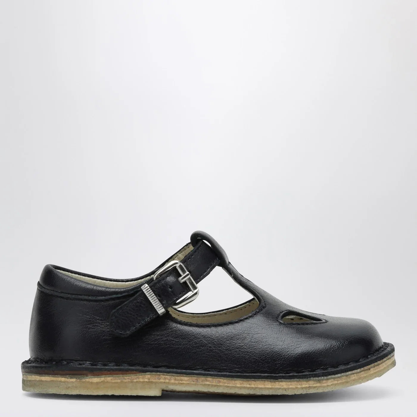 Il Gufo Sandal with blue eyelets in leather