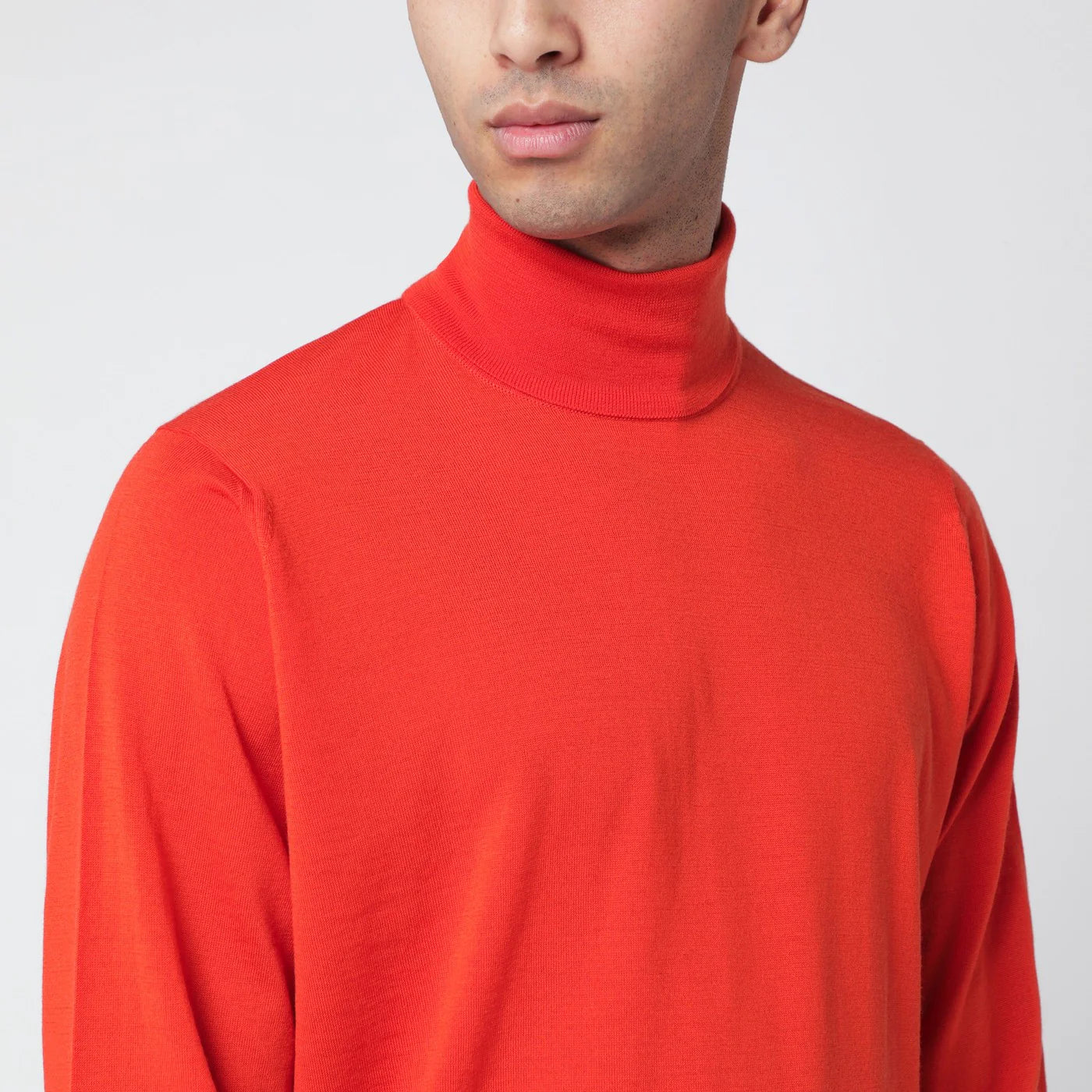JOHN SMEDLEY Orange wool turtleneck sweater