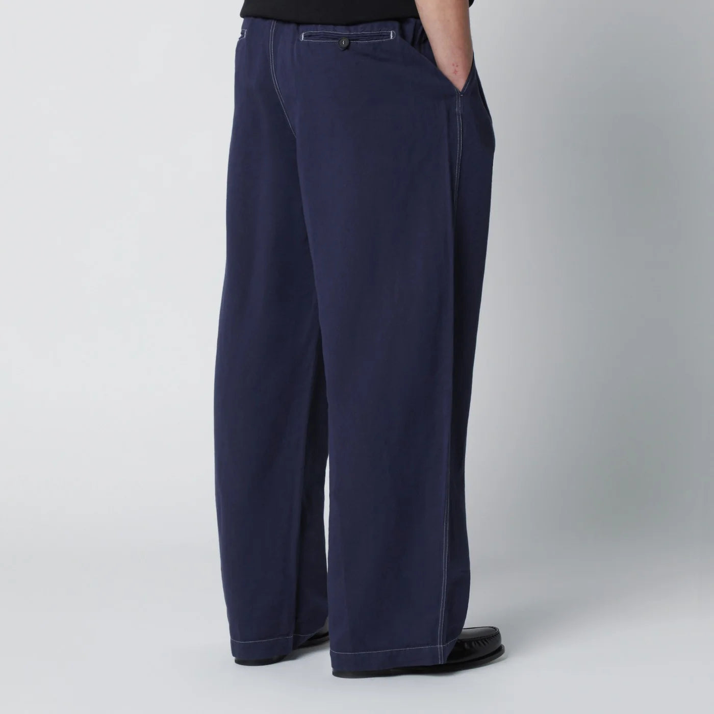 STUDIO NICHOLSON Sonny trousers indigo blue in cotton and linen