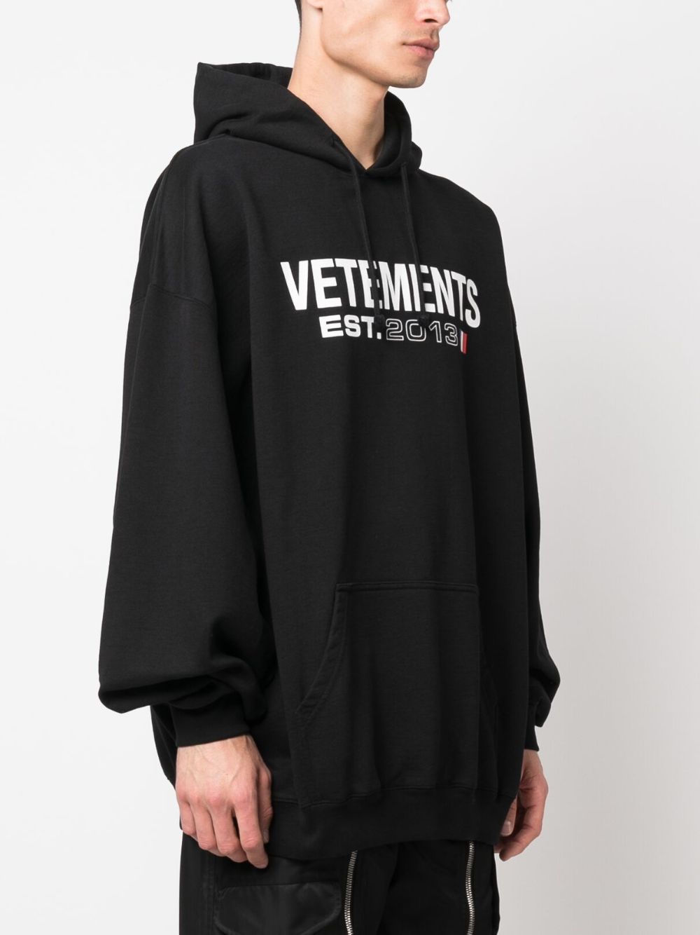Triko Vetements e Zezë