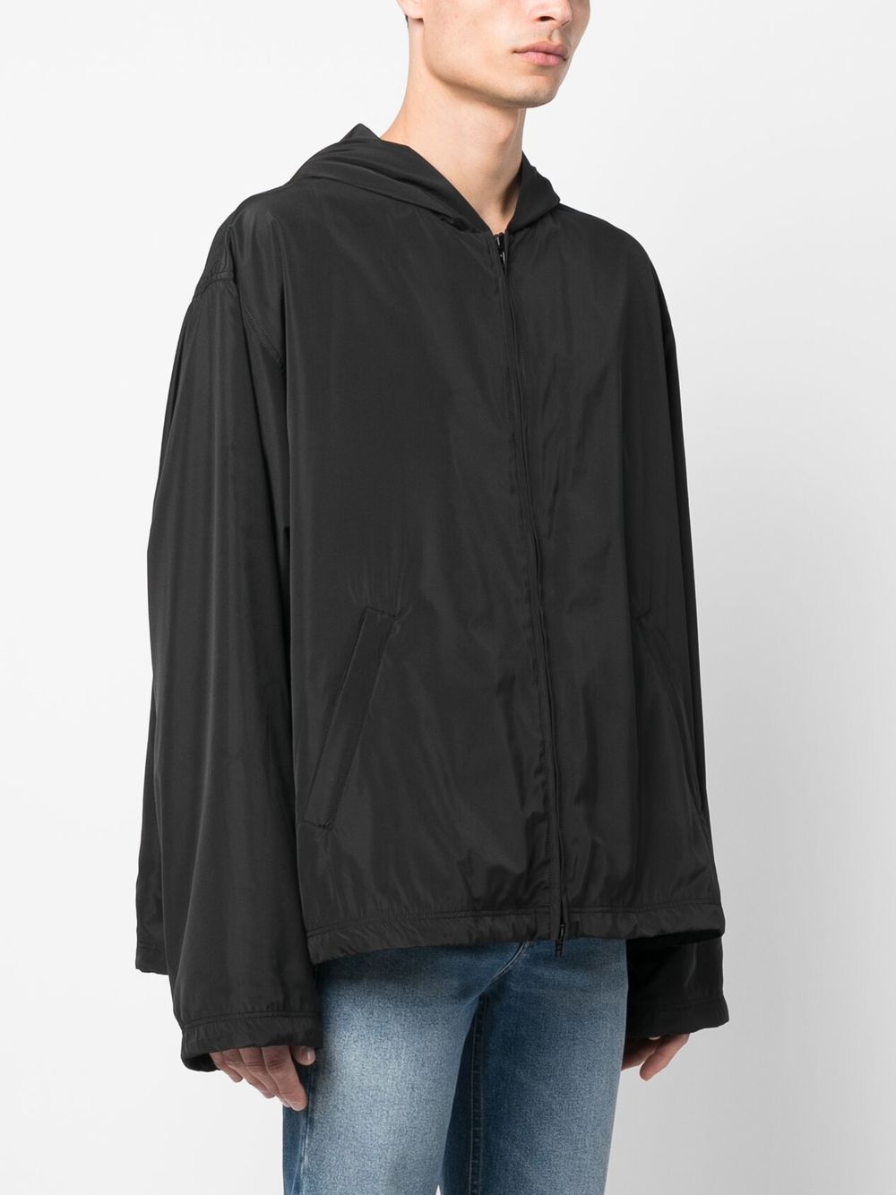 Xhaketë kundër erës me kapuç dhe printim logoje Balenciaga