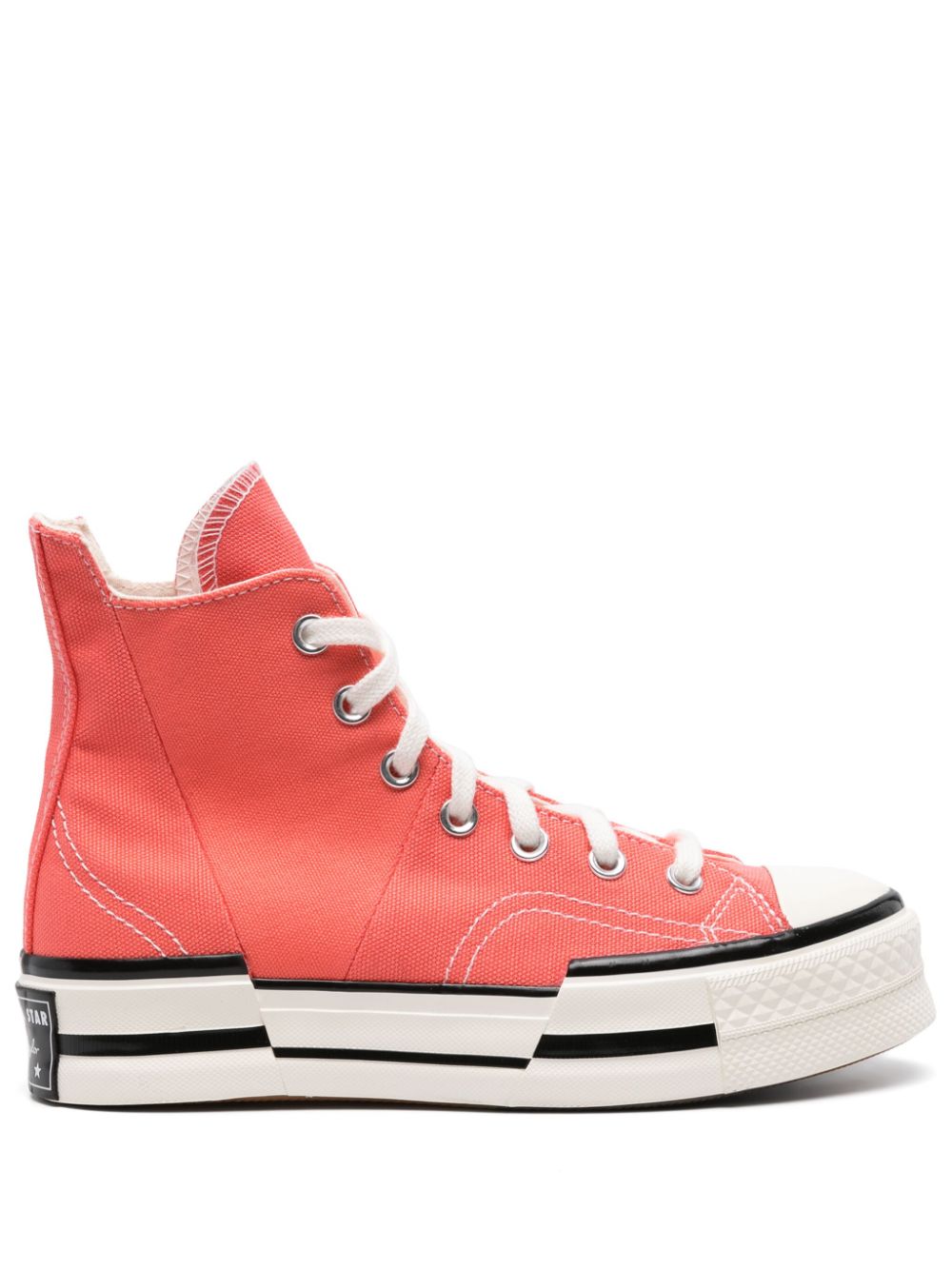 Atlete Converse të Kuqe