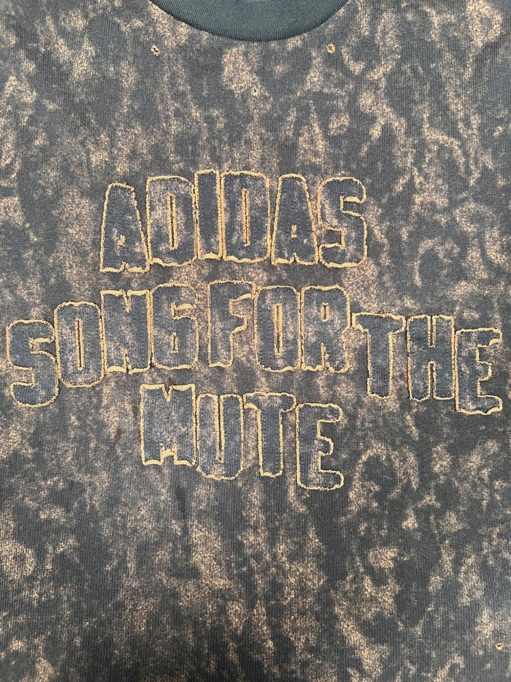 ADIDAS NGA SONG FOR THE MUTE T-shirt / Polo Gri