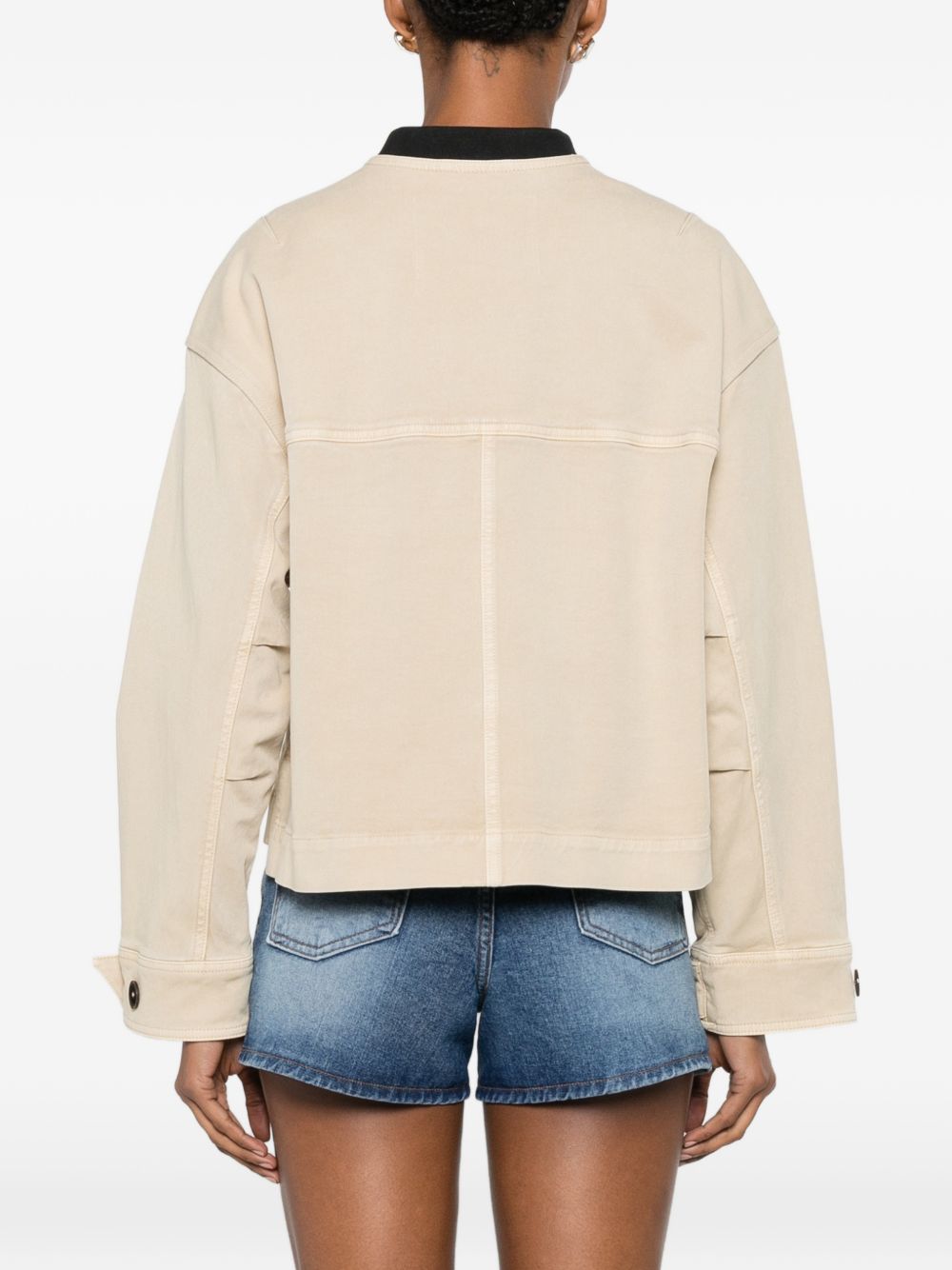 Closed Jacket