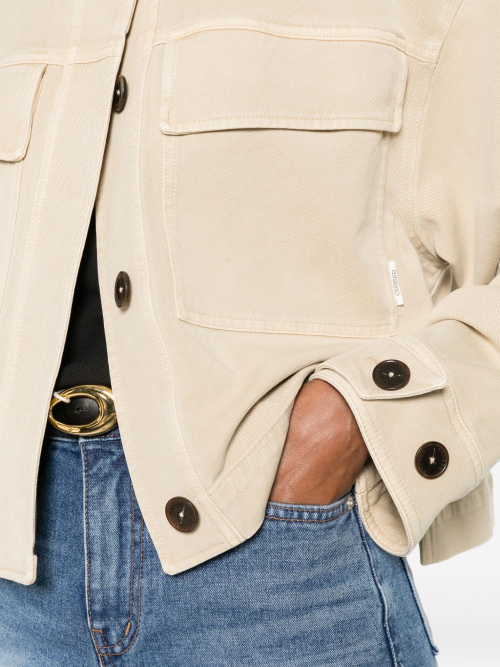 Closed Jacket