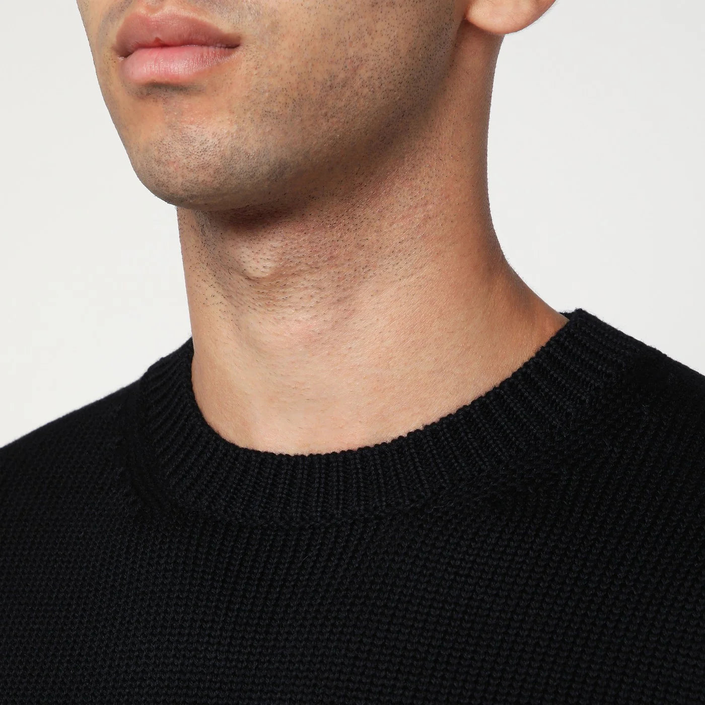 Roberto Collina Black crew neck wool sweater