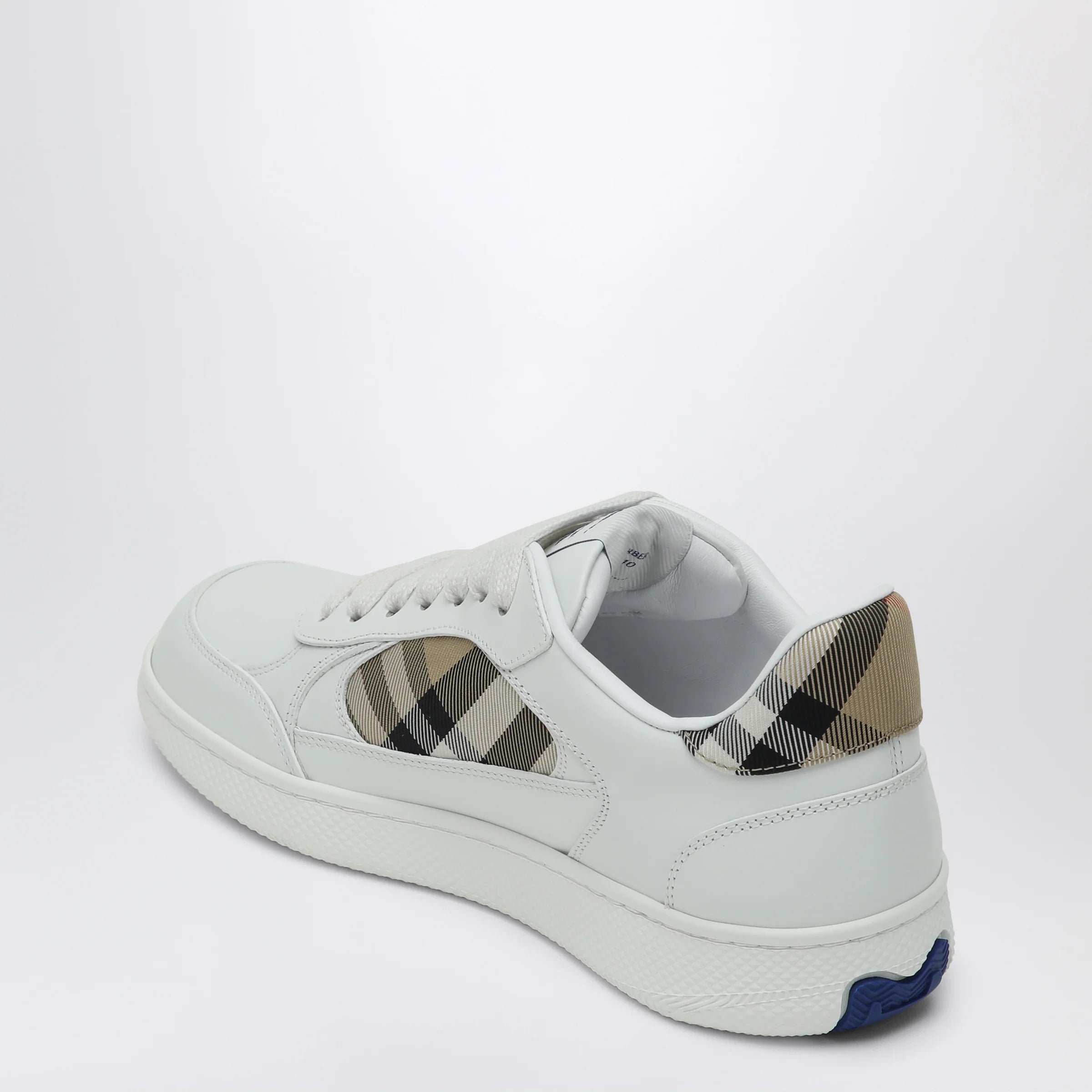 Burberry White leather sneaker terrace and Check