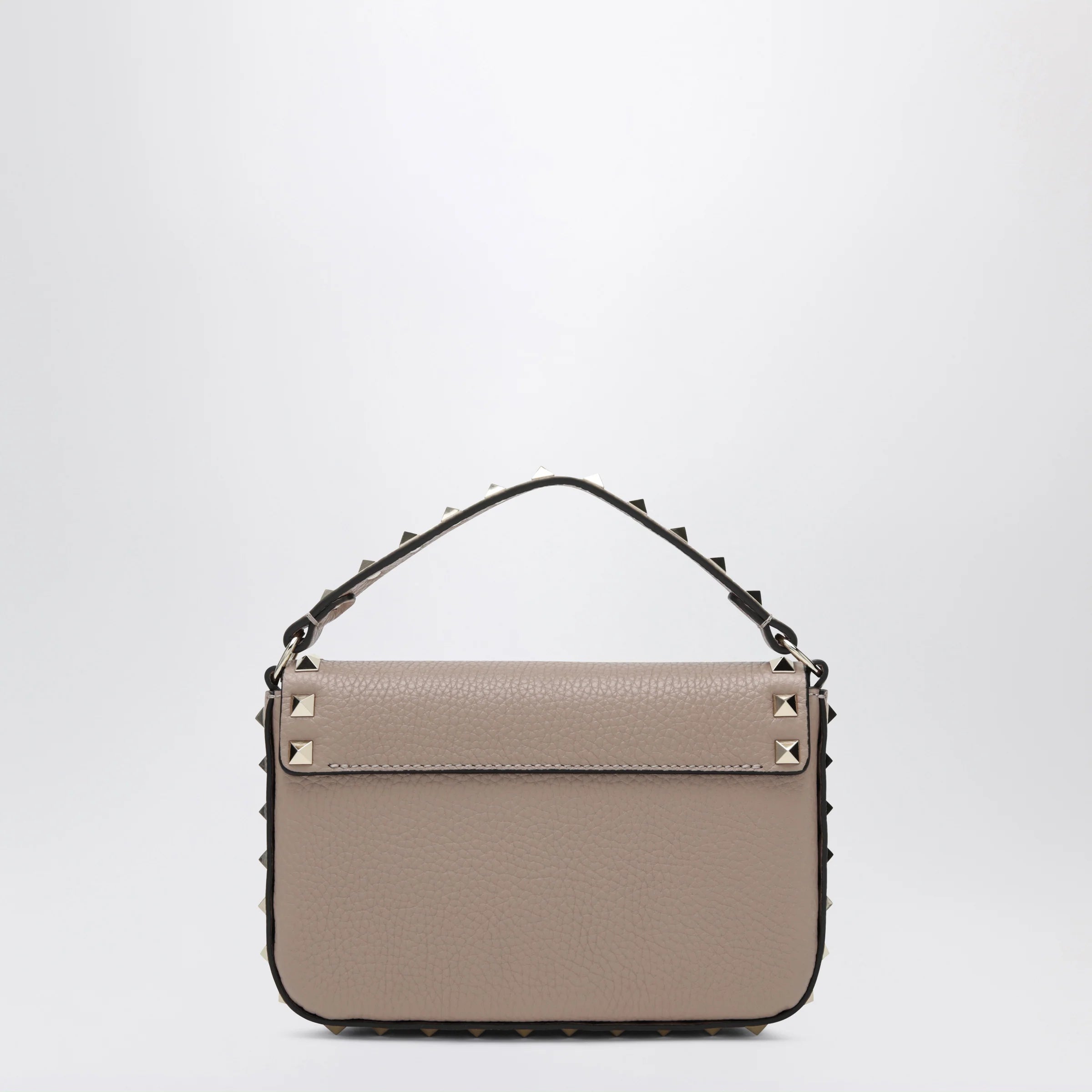 Valentino Garavani Rockstud pouch in grained calf leather, powder