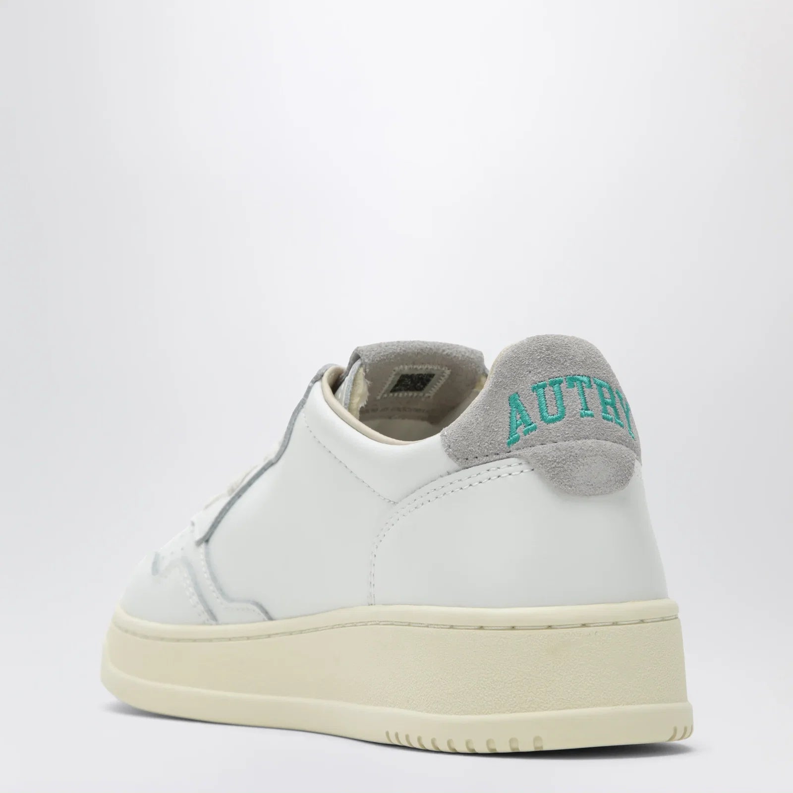 AUTRY Medalist Low sneakers in white/cloud grey leather and suede