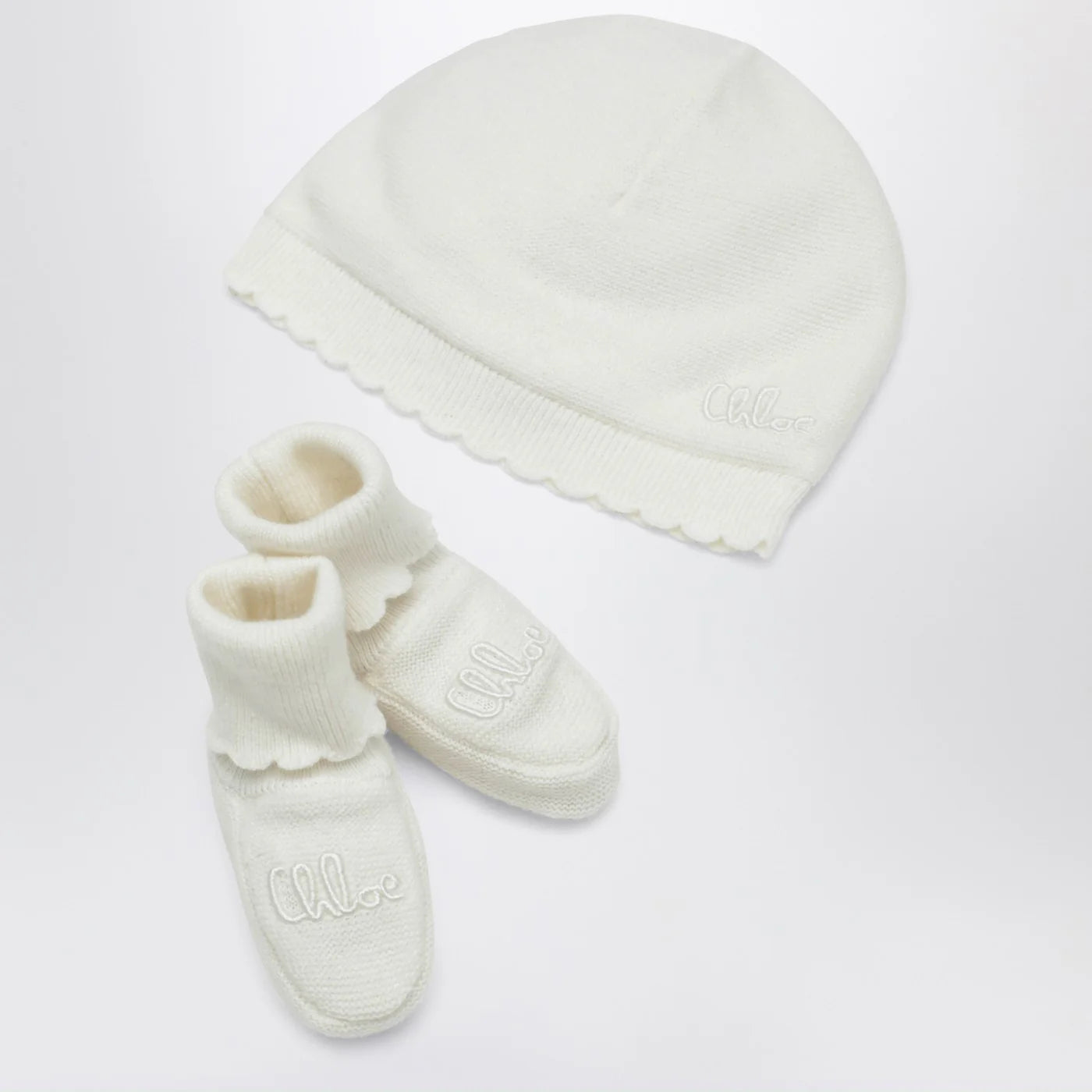Chloé White hat and booties set