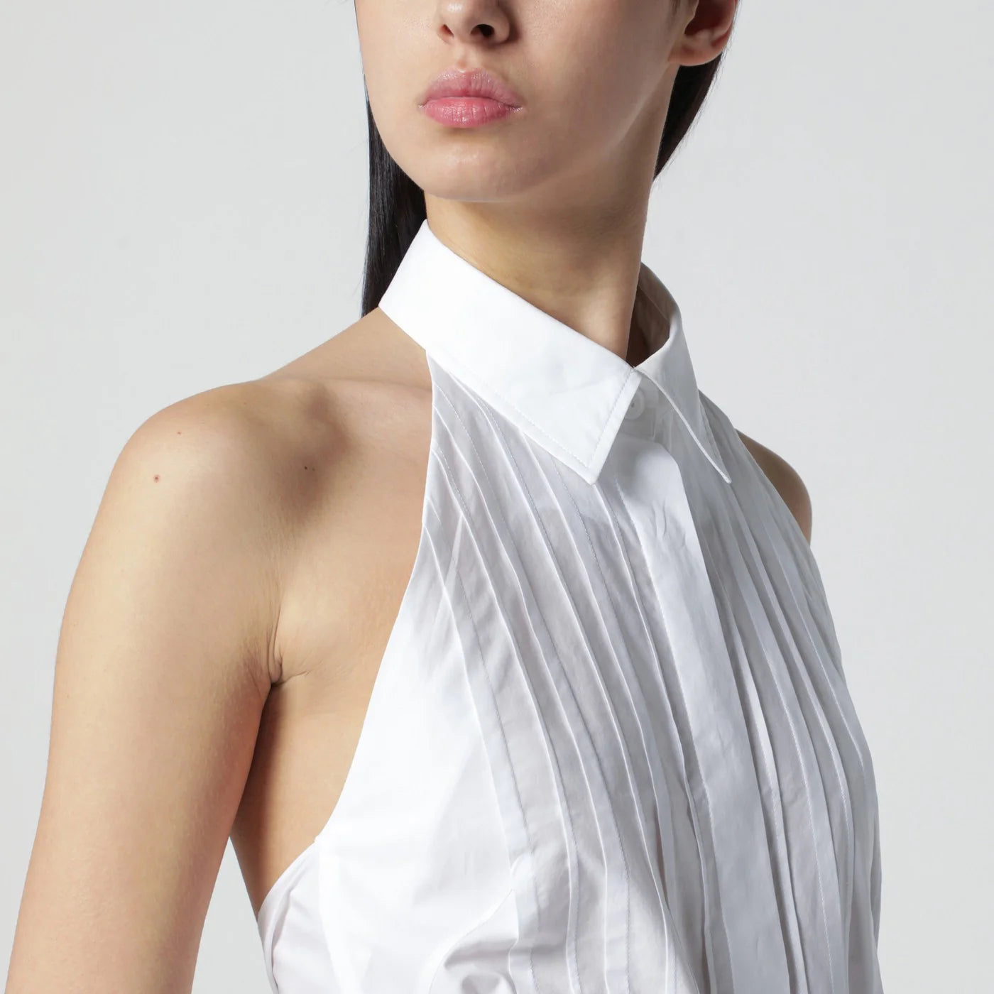 P.A.R.O.S.H. White blouse with pleats and bow