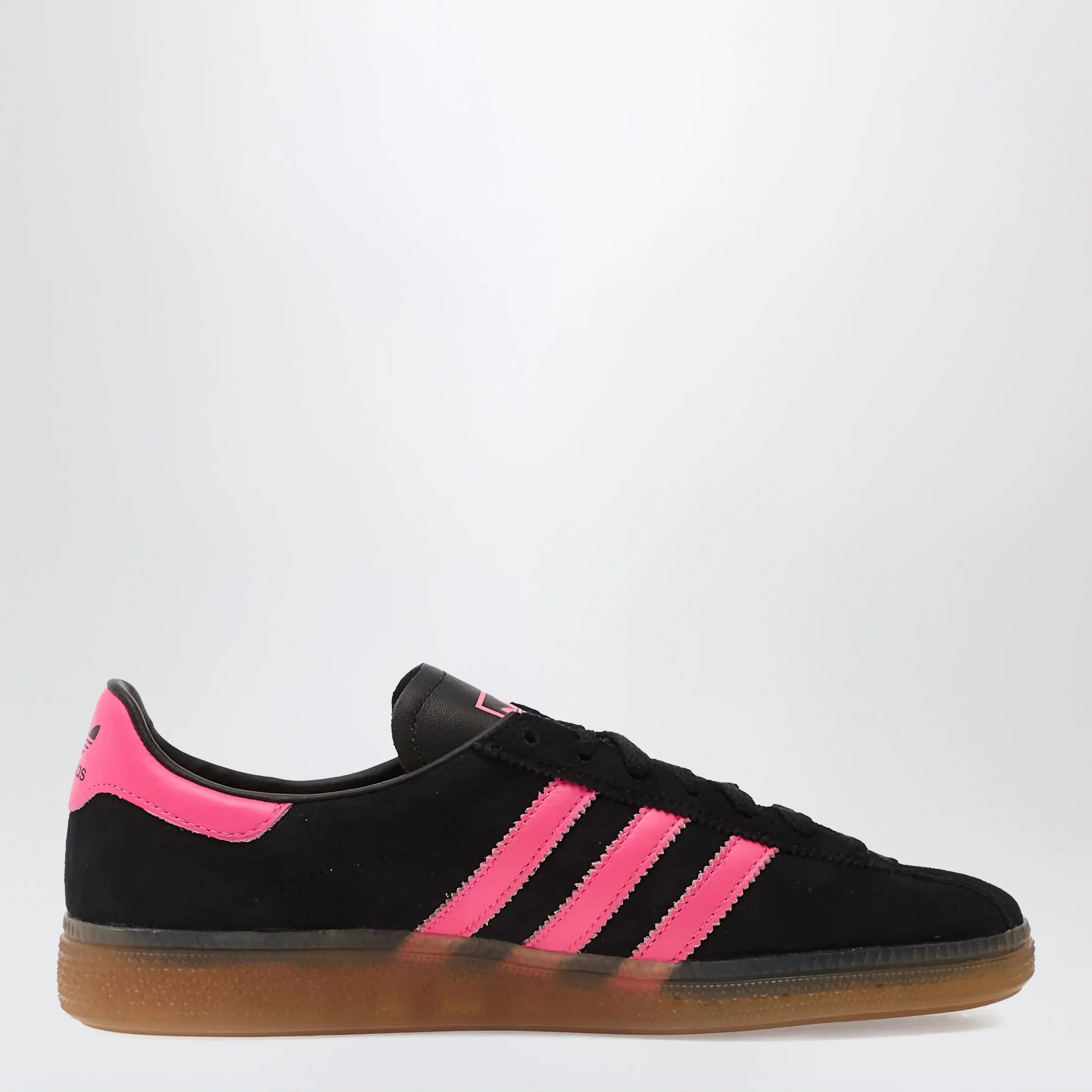 adidas Originals Sneakers München in black/fuchsia suede