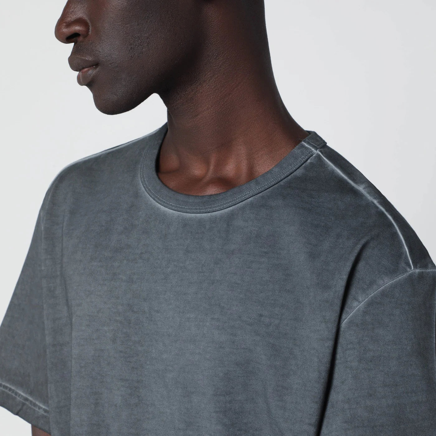 Séfr Mauro black washed-effect T-shirt in organic cotton