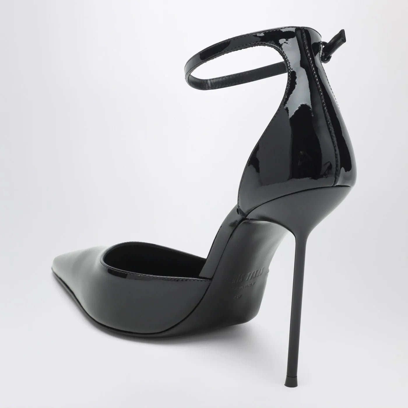Paris Texas Lidia pumps in black patent leather