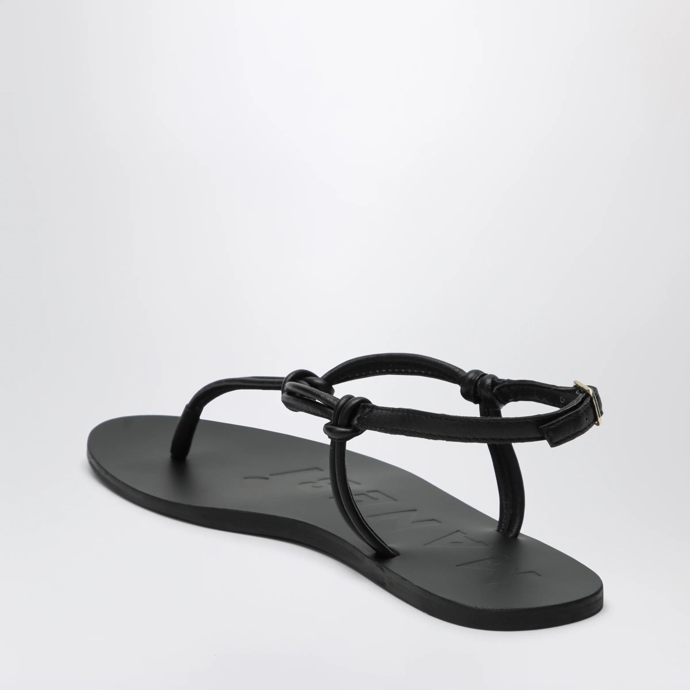 Manebí Black leather flip-flops