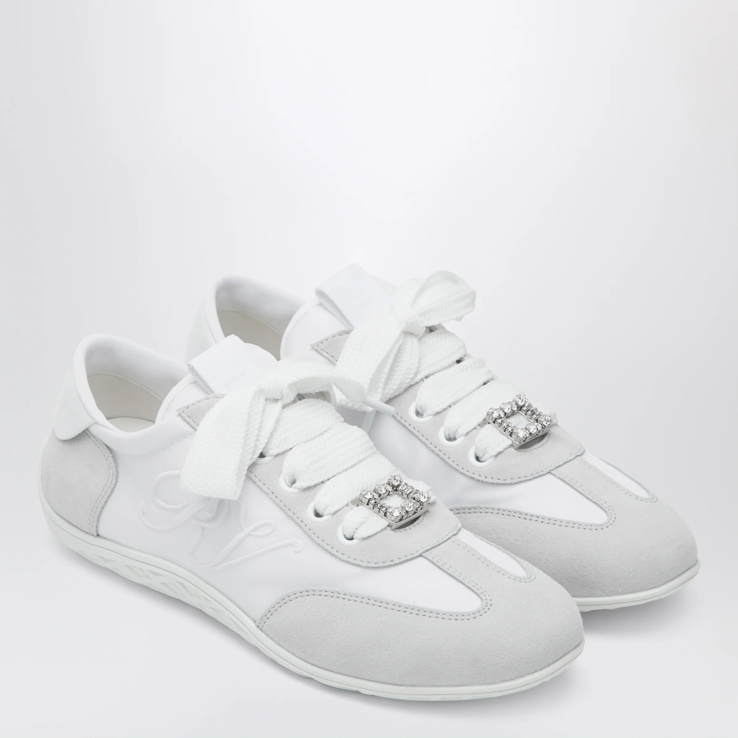 ROGER VIVIER Viv Low sneakers in white suede