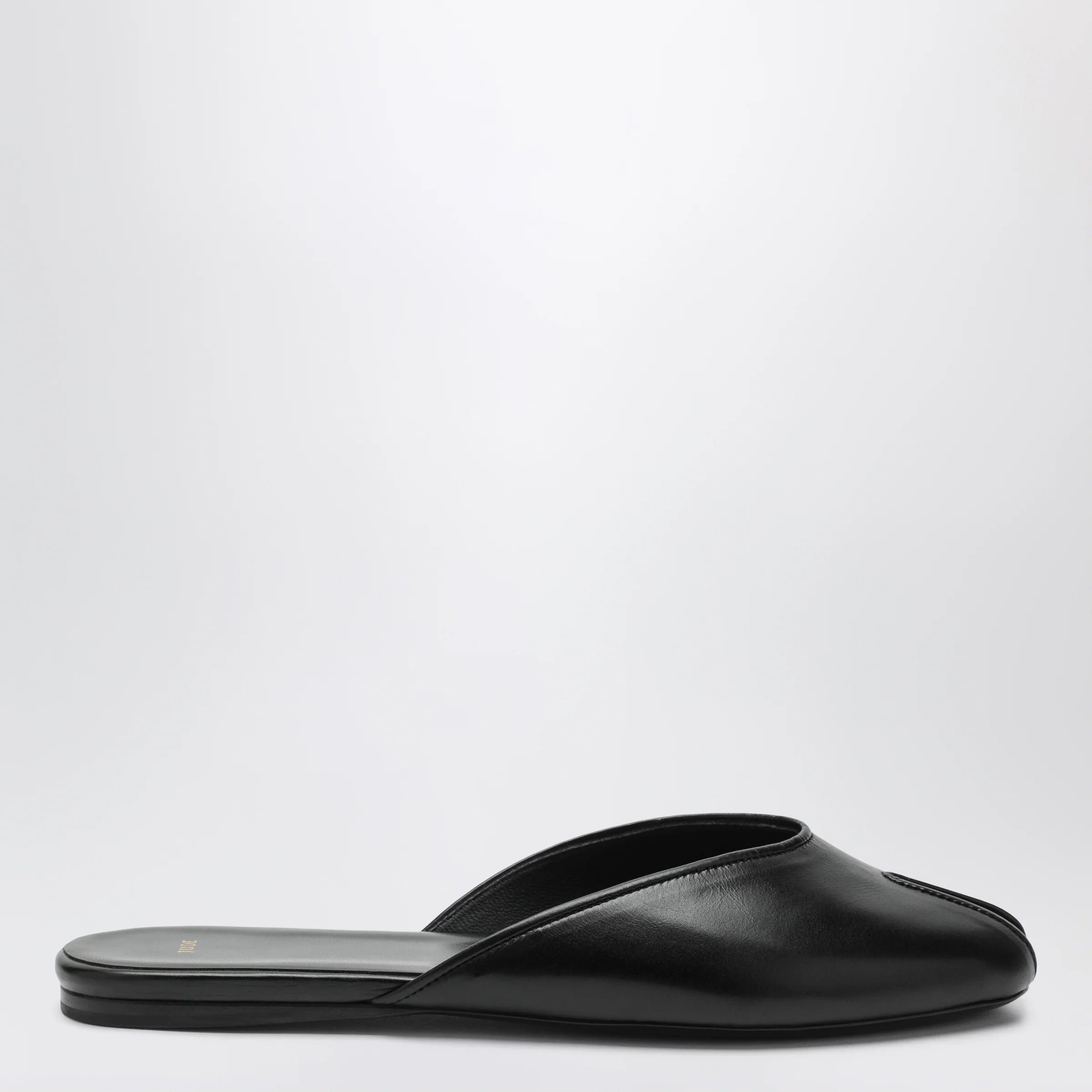 Jude Date low sabot in black leather